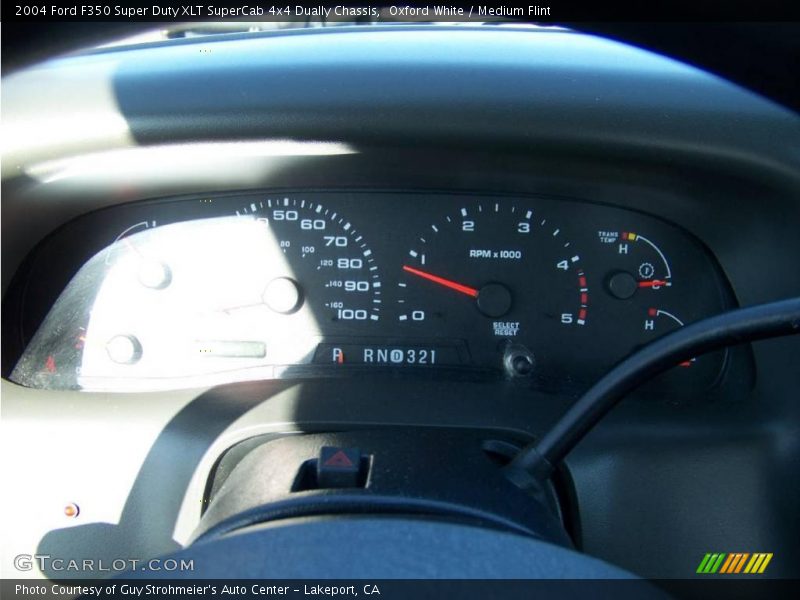 Oxford White / Medium Flint 2004 Ford F350 Super Duty XLT SuperCab 4x4 Dually Chassis