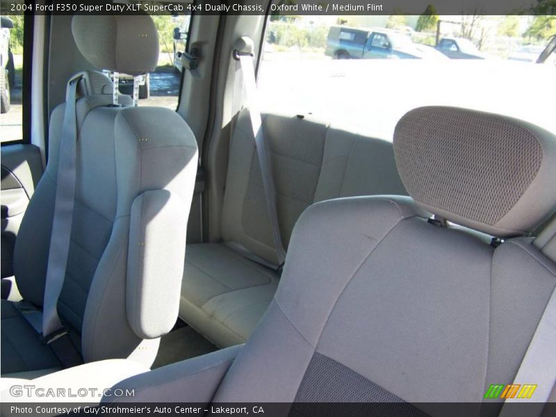 Oxford White / Medium Flint 2004 Ford F350 Super Duty XLT SuperCab 4x4 Dually Chassis