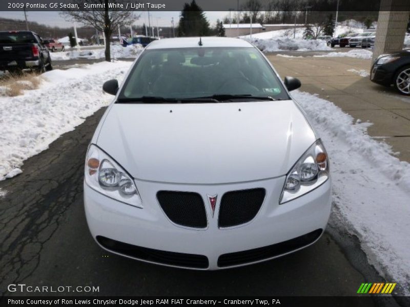 Summit White / Light Taupe 2009 Pontiac G6 Sedan