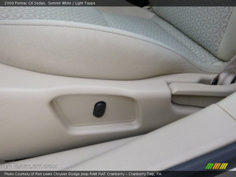 Summit White / Light Taupe 2009 Pontiac G6 Sedan