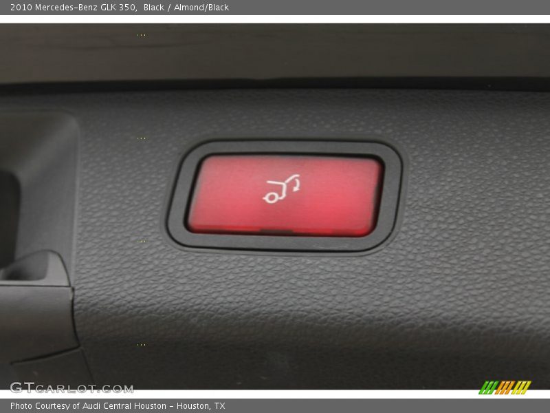 Black / Almond/Black 2010 Mercedes-Benz GLK 350