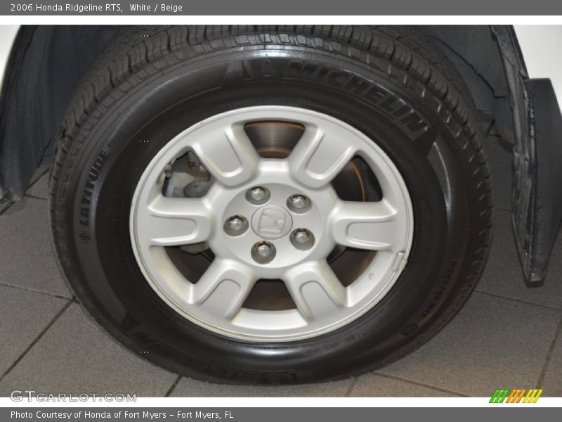 White / Beige 2006 Honda Ridgeline RTS