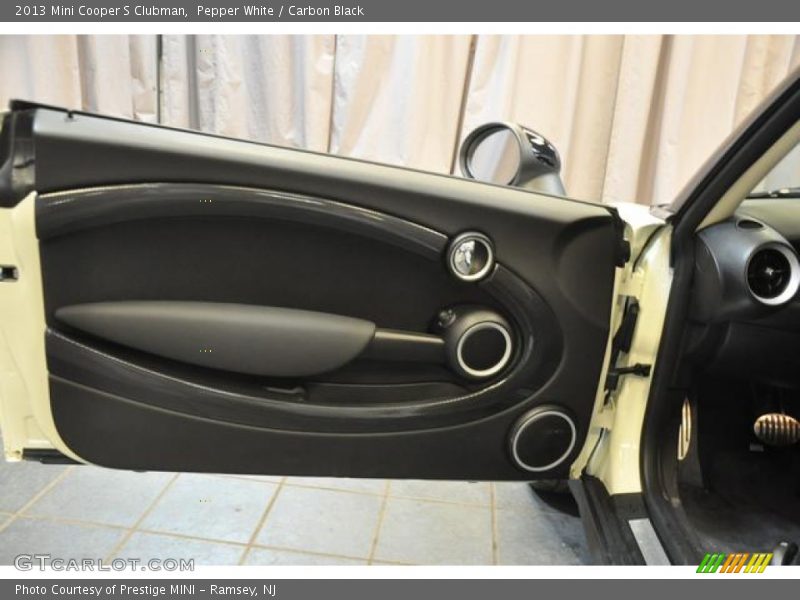 Pepper White / Carbon Black 2013 Mini Cooper S Clubman