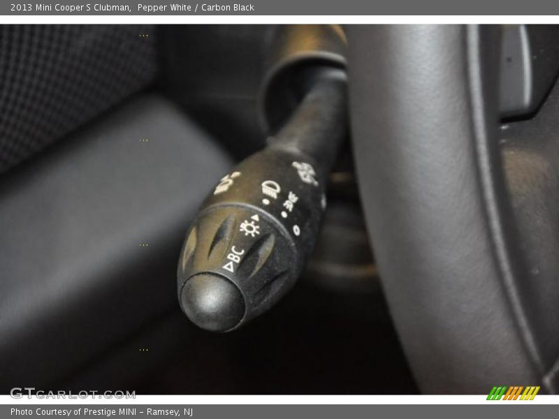 Pepper White / Carbon Black 2013 Mini Cooper S Clubman