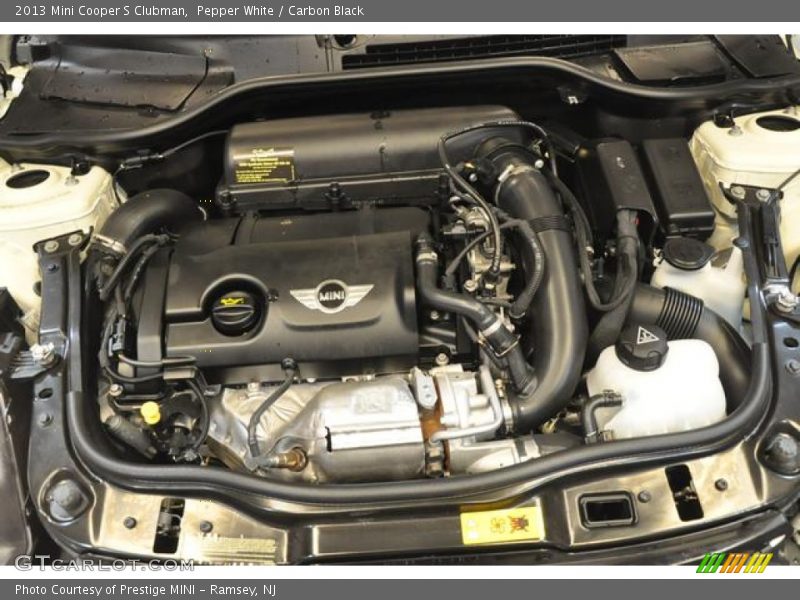 Pepper White / Carbon Black 2013 Mini Cooper S Clubman