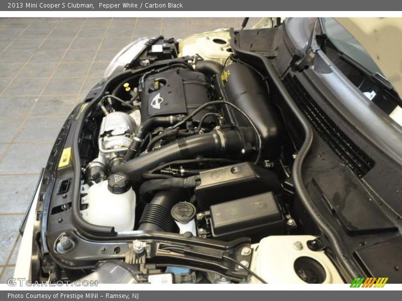 Pepper White / Carbon Black 2013 Mini Cooper S Clubman