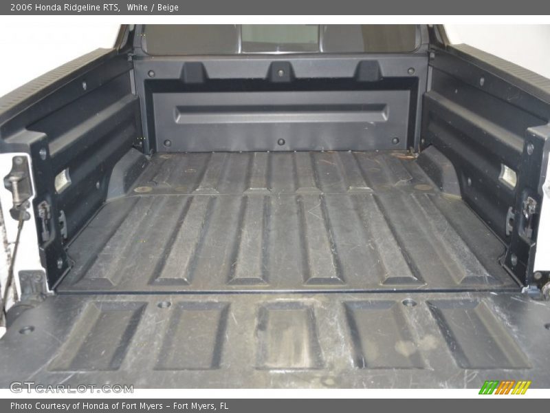 White / Beige 2006 Honda Ridgeline RTS