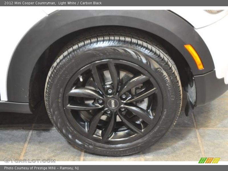 Light White / Carbon Black 2012 Mini Cooper Countryman
