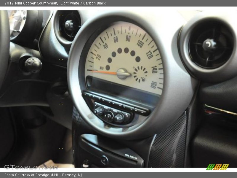 Light White / Carbon Black 2012 Mini Cooper Countryman