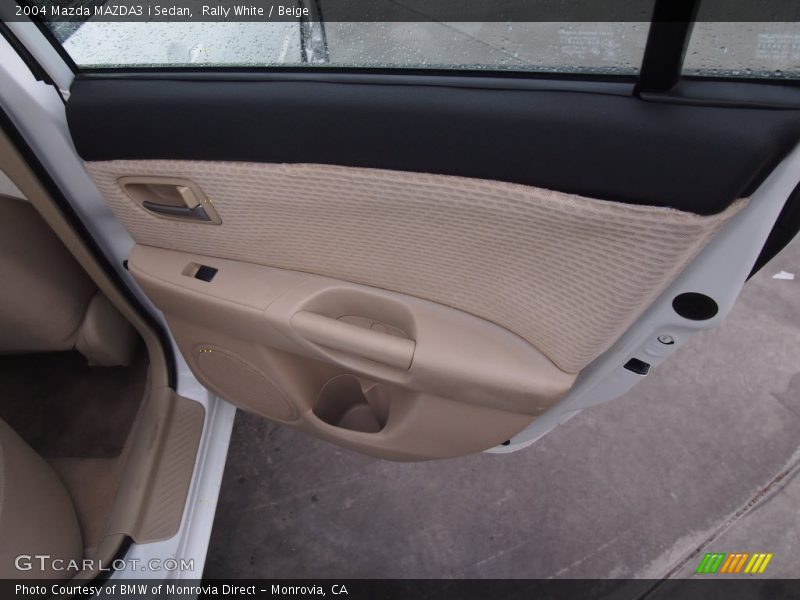 Rally White / Beige 2004 Mazda MAZDA3 i Sedan