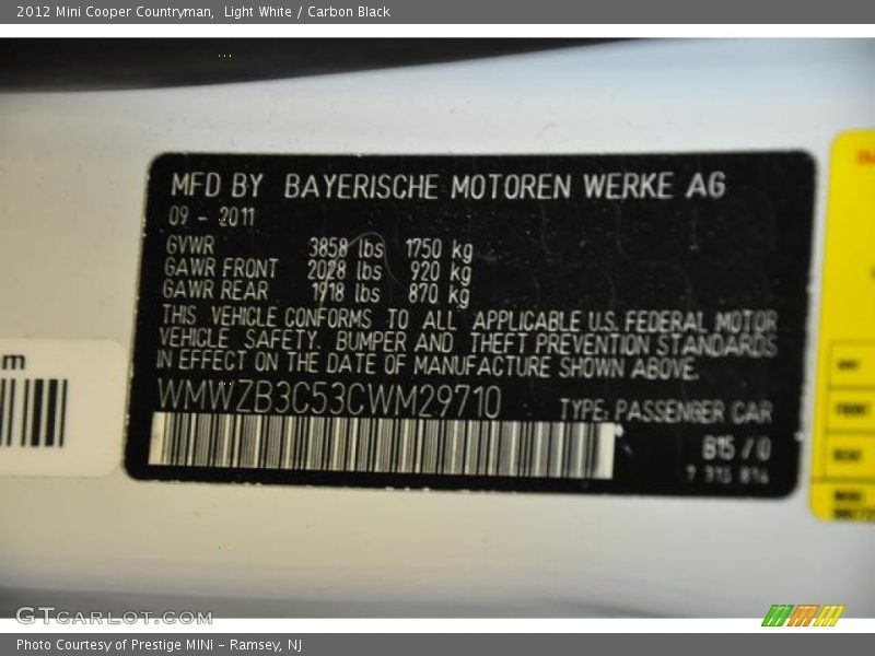 Light White / Carbon Black 2012 Mini Cooper Countryman
