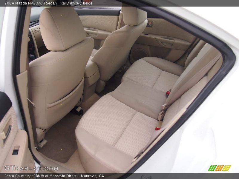 Rally White / Beige 2004 Mazda MAZDA3 i Sedan