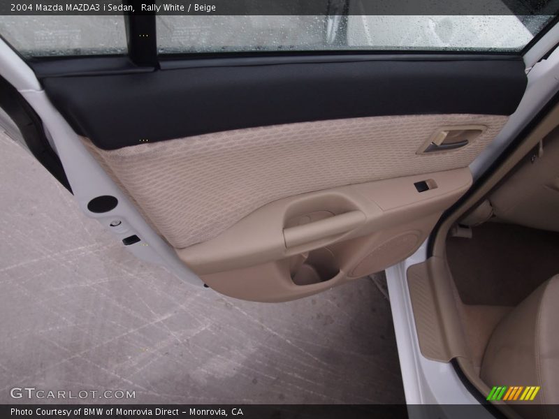 Rally White / Beige 2004 Mazda MAZDA3 i Sedan