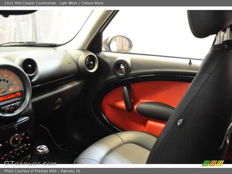 Light White / Carbon Black 2012 Mini Cooper Countryman
