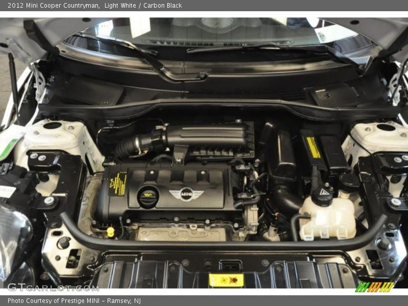Light White / Carbon Black 2012 Mini Cooper Countryman