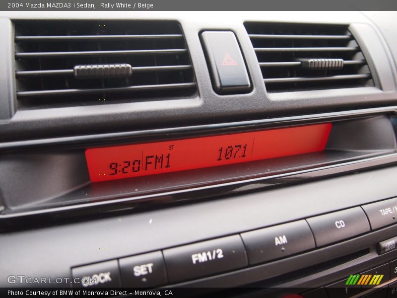 Rally White / Beige 2004 Mazda MAZDA3 i Sedan