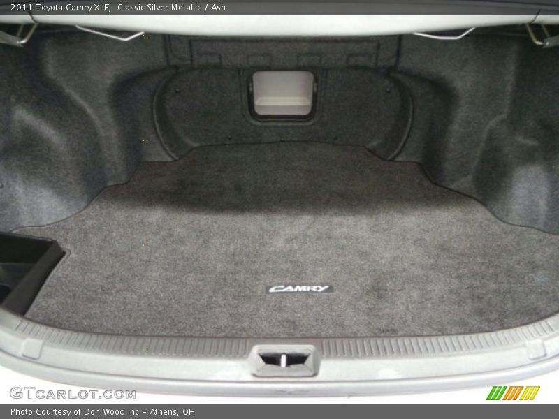 Classic Silver Metallic / Ash 2011 Toyota Camry XLE