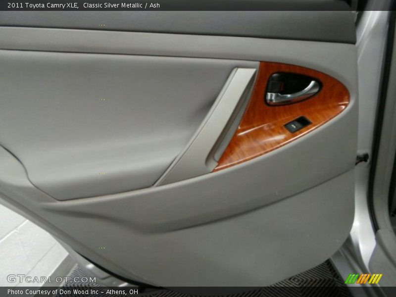 Classic Silver Metallic / Ash 2011 Toyota Camry XLE