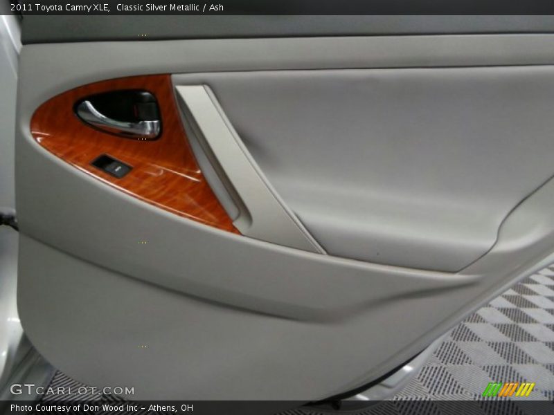 Classic Silver Metallic / Ash 2011 Toyota Camry XLE