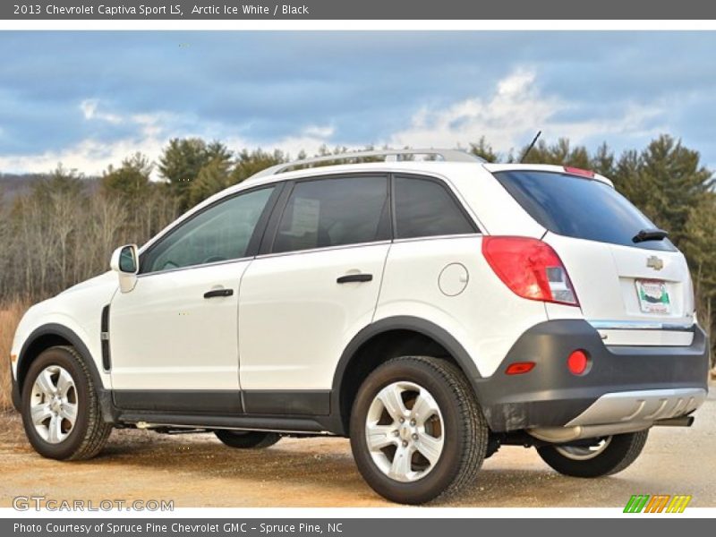 Arctic Ice White / Black 2013 Chevrolet Captiva Sport LS