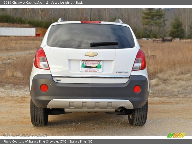 Arctic Ice White / Black 2013 Chevrolet Captiva Sport LS
