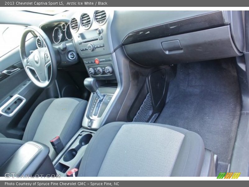 Arctic Ice White / Black 2013 Chevrolet Captiva Sport LS