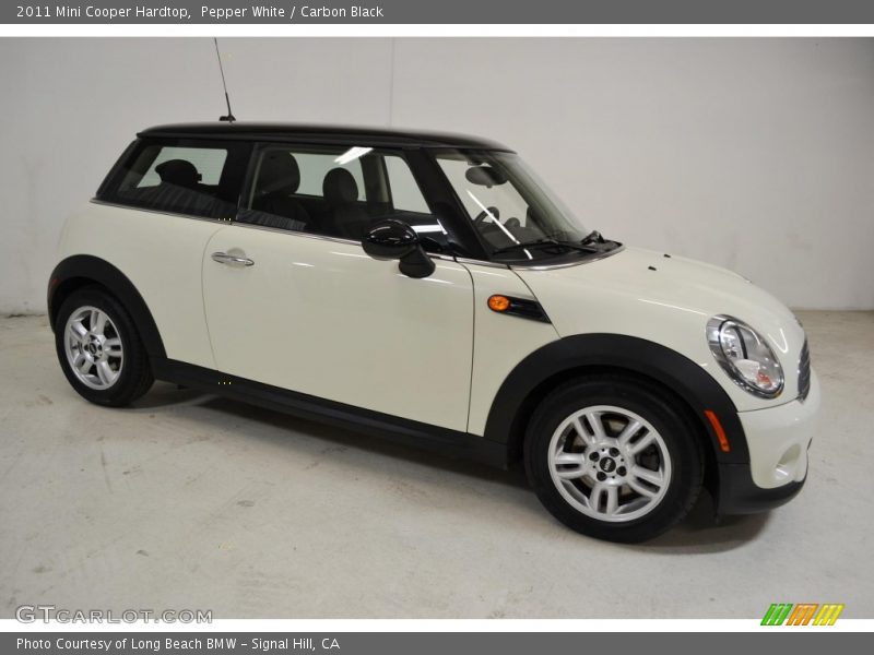 Pepper White / Carbon Black 2011 Mini Cooper Hardtop