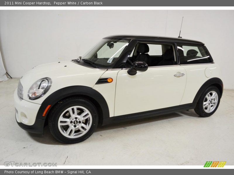 Pepper White / Carbon Black 2011 Mini Cooper Hardtop