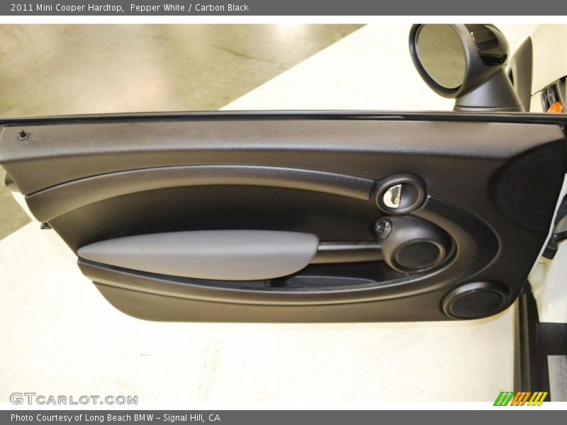 Pepper White / Carbon Black 2011 Mini Cooper Hardtop