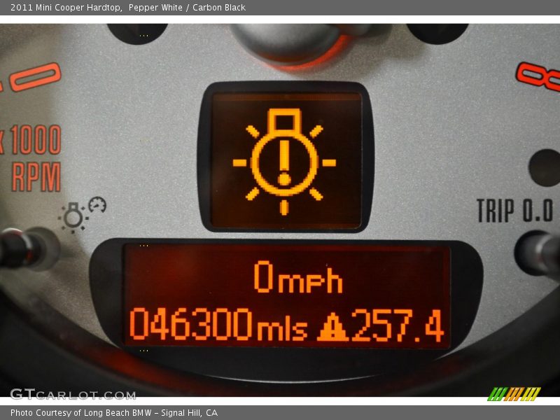 Pepper White / Carbon Black 2011 Mini Cooper Hardtop