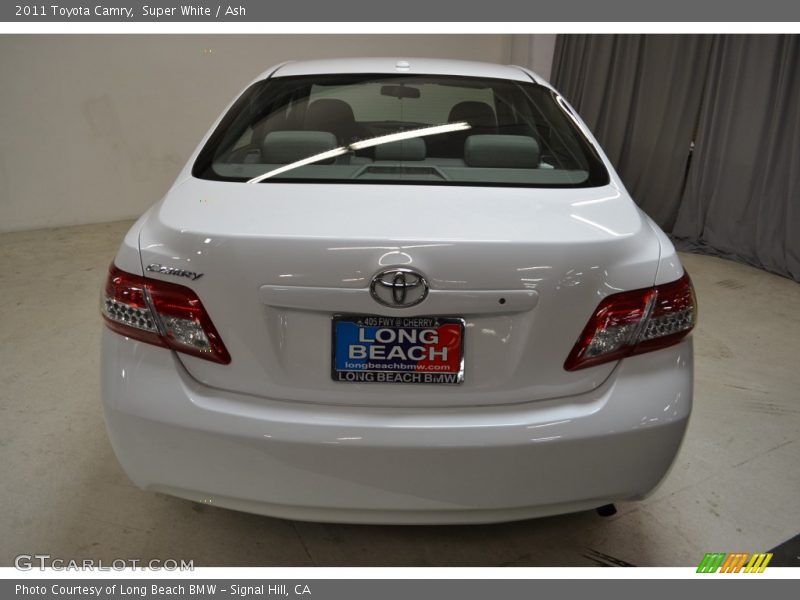 Super White / Ash 2011 Toyota Camry