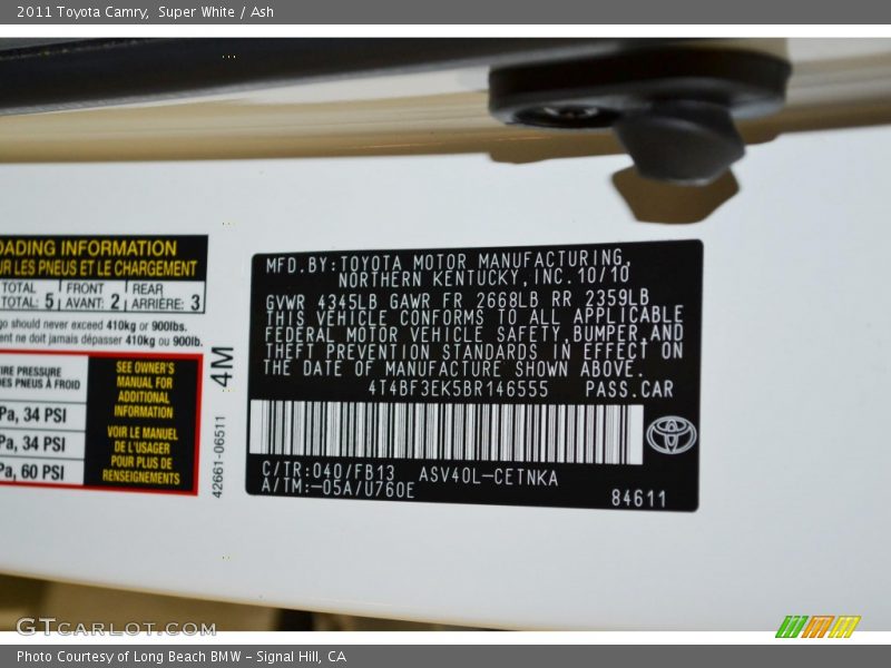 Super White / Ash 2011 Toyota Camry
