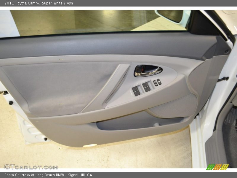 Super White / Ash 2011 Toyota Camry