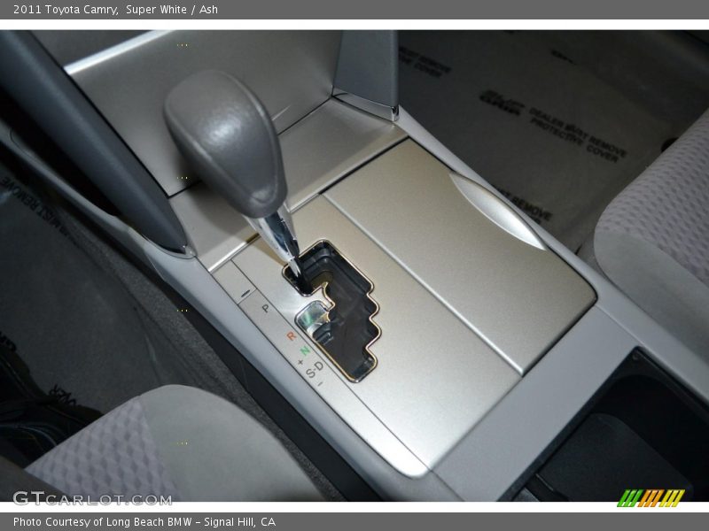 Super White / Ash 2011 Toyota Camry