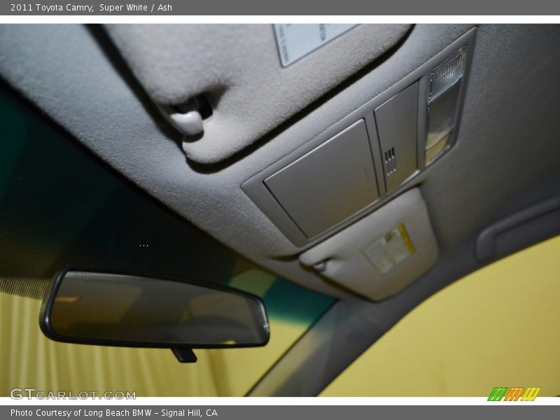 Super White / Ash 2011 Toyota Camry