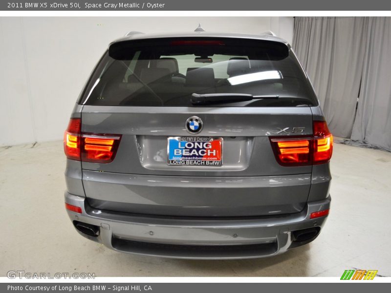 Space Gray Metallic / Oyster 2011 BMW X5 xDrive 50i