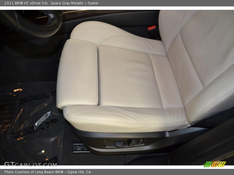 Space Gray Metallic / Oyster 2011 BMW X5 xDrive 50i