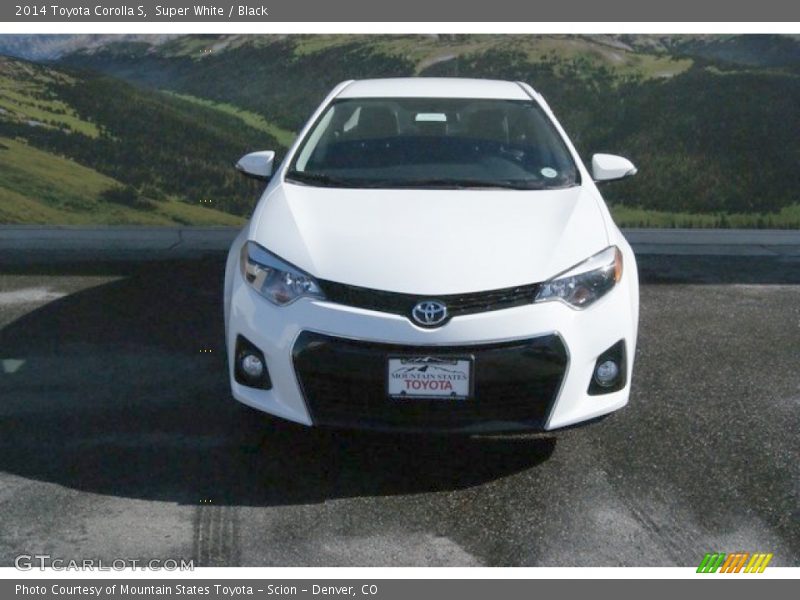 Super White / Black 2014 Toyota Corolla S