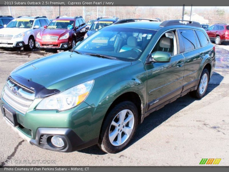 Cypress Green Pearl / Ivory 2013 Subaru Outback 2.5i Premium