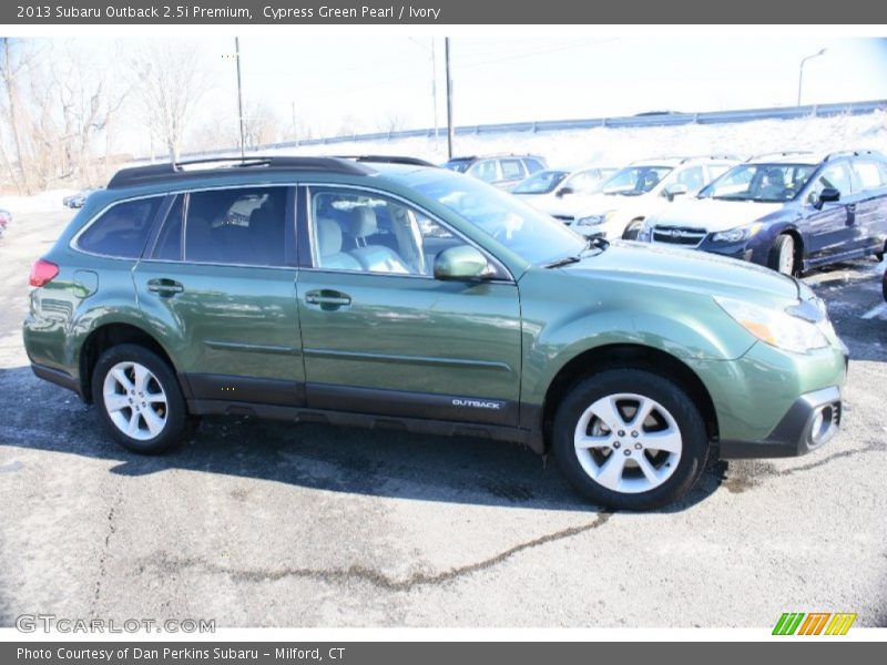Cypress Green Pearl / Ivory 2013 Subaru Outback 2.5i Premium