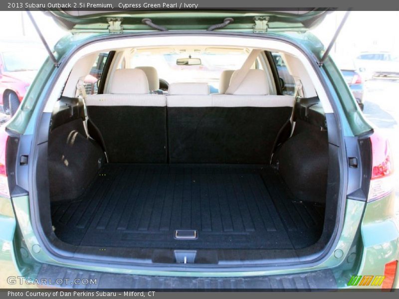 Cypress Green Pearl / Ivory 2013 Subaru Outback 2.5i Premium