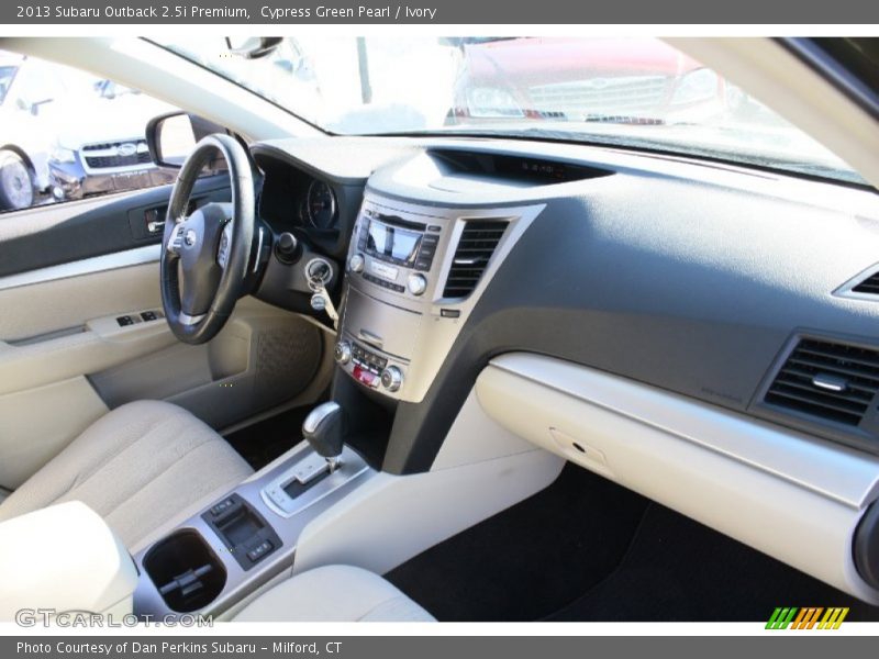 Cypress Green Pearl / Ivory 2013 Subaru Outback 2.5i Premium
