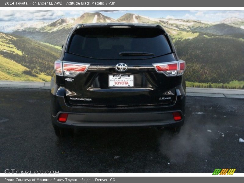 Attitude Black Metallic / Ash 2014 Toyota Highlander LE AWD