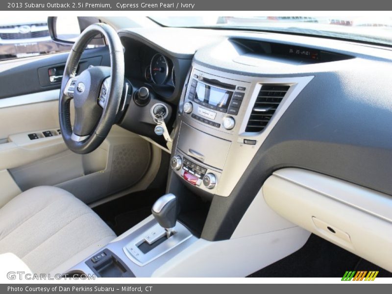 Cypress Green Pearl / Ivory 2013 Subaru Outback 2.5i Premium