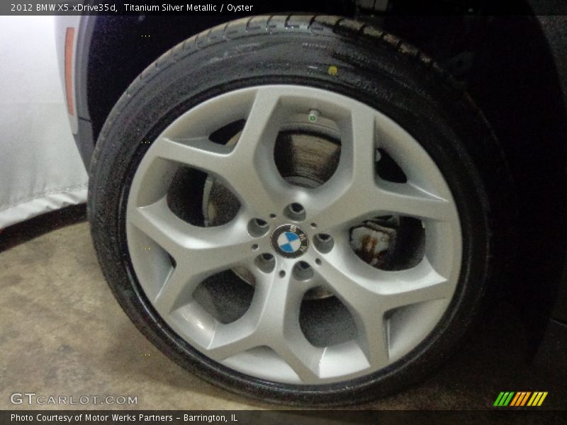 Titanium Silver Metallic / Oyster 2012 BMW X5 xDrive35d