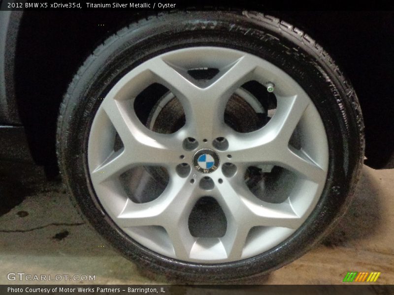 Titanium Silver Metallic / Oyster 2012 BMW X5 xDrive35d