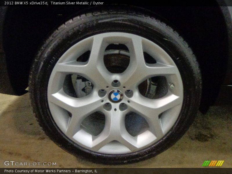 Titanium Silver Metallic / Oyster 2012 BMW X5 xDrive35d