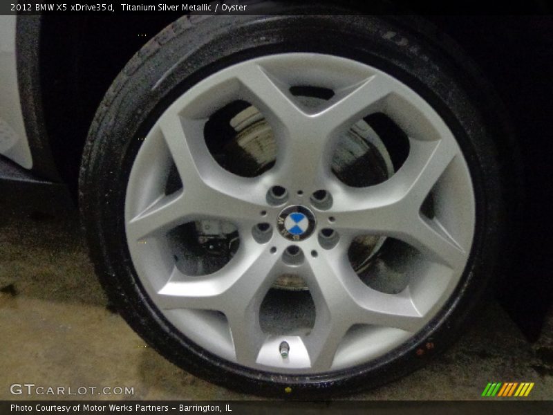 Titanium Silver Metallic / Oyster 2012 BMW X5 xDrive35d