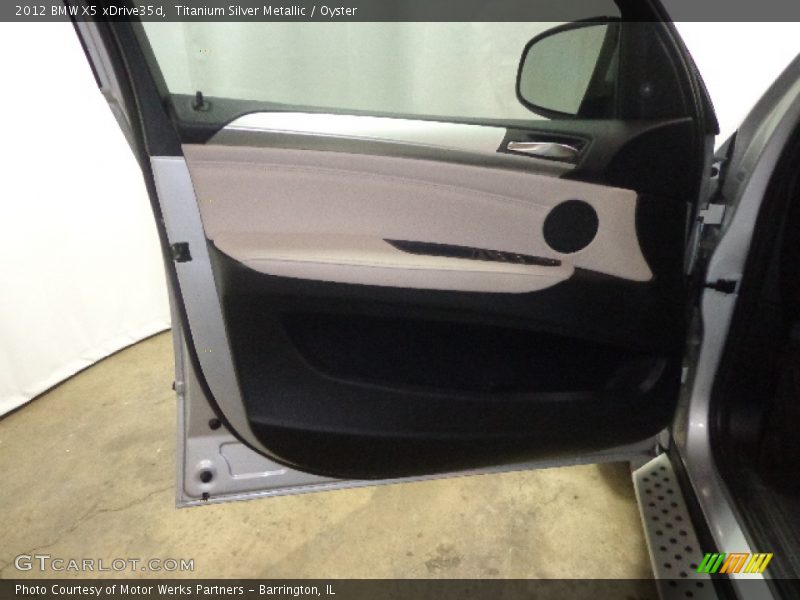 Titanium Silver Metallic / Oyster 2012 BMW X5 xDrive35d