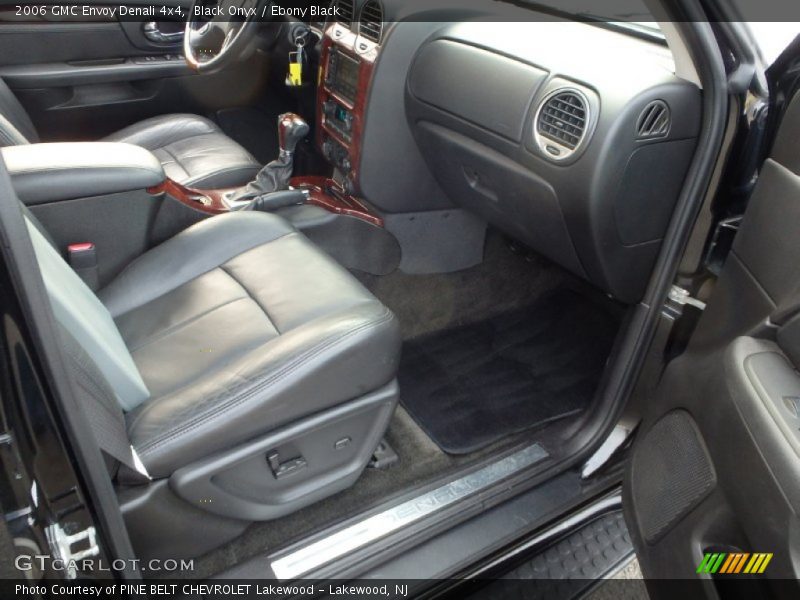 Black Onyx / Ebony Black 2006 GMC Envoy Denali 4x4